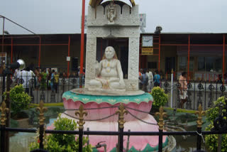 Raghavendraswamy aradanostavalu at kurnool