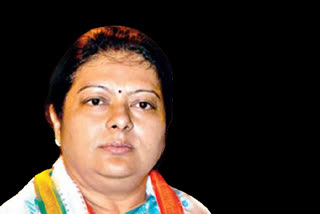Somen Mitra's wife Sikha Mitra may join TMC if Mamata Banerjee requests