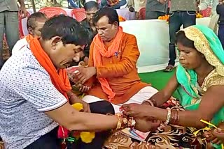 Minister of State presented gifts to tribal sisters by tying Rakhi