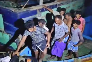 srilankan navy boat hit rameshwaram fisher men boats  srilankan navy boat hit rameshwaram boat  fishermen  rameshwaram fishermen  விசைப்படகு மீது இலங்கை கடற்படை கப்பல் மோதல்  மீனவர்கள்  மீனவர்கள் வேதணை  உயிர் தப்பிய மீனவர்கள்  இலங்கை கடற்படை