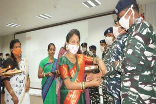 Women tied rakhi to soldiers in CRPF camp