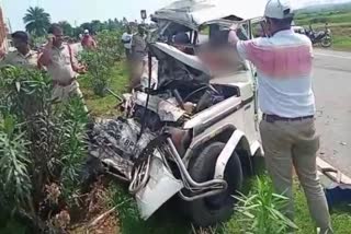Four constables dead in a road accident in Srikakulam District