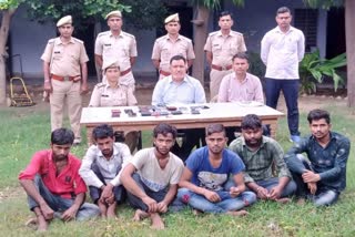 arrested Delhi pickpocket gang, Karauli police