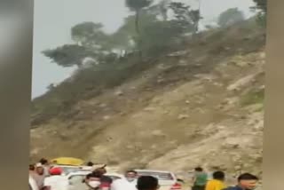 Video of landslide on Tanakpur-Champawat National Highway