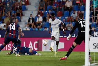 Real Madrid draw 3-3 at Levante  Vinicius  റയൽ മാഡ്രിഡ്  ലെവാന്‍റെ  വിനീഷ്യസ്  ലാ ലീഗ  വിനീഷ്യസ്  അത്‌ലറ്റിക്കോ മഡ്രിഡാണ്  ഗാരത് ബെയ്‌ലി