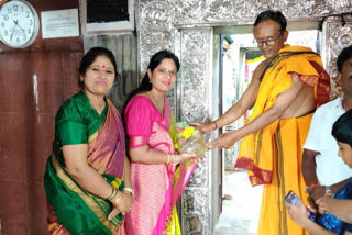 Former President of the Bagalakote Zilla Panchayat visit to Huligemma temple