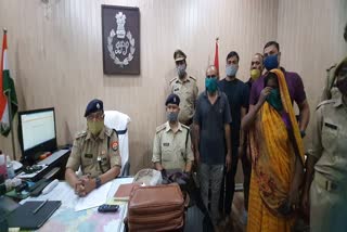 पुलिस की गिरफ्त आरोपी.