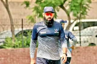 Pakistan coach Misbah-ul-Haq  Pakistan coach  Misbah-ul-Haq  Pakistan Cricket  Cricket News  पाकिस्तान क्रिकेट टीम  कोच मिस्बाह-उल-हक  मिस्बाह-उल-हक कोरोना पॉजिटिव  कोरोना  Corona