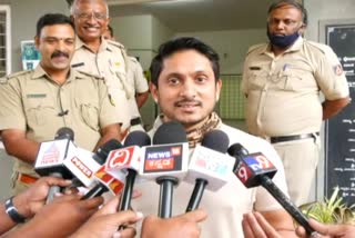 ajay-rao-face-inquiry-in-bidadi-police-station