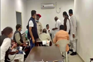 Chhattisgarh Congress MLAs arrived in Delhi to meet the high command.