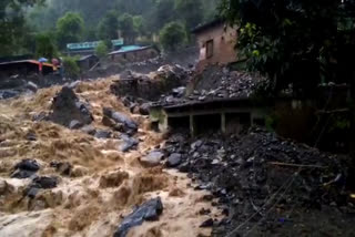 rain-water-entered-hatyari-village-of-kalsi-block