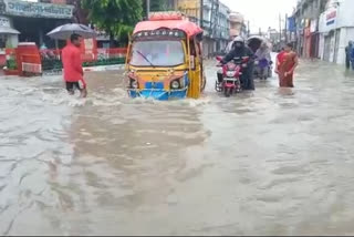 2 दिन की बारिश में झील बना शहर