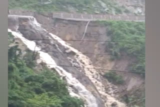 Landslide on Rishikesh Gangotri National Highway