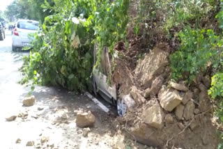 Landslide near Pakka Bharo, पक्का भरो के पास लैंडस्लाइड