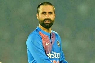 Parvez Rasool  पिच रोलर चोरी  BCCI  BCCI intervention  जम्मू एवं कश्मीर क्रिकेट संघ  Jammu and Kashmir Cricket Association  Sports News in Hindi  बीसीसीआई