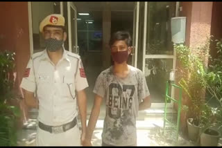 accused-of-robbery-with-elderly-arrested-with-the-help-of-cctv-footage-in-jahangirpuri-delhi
