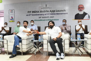 وزیر کھیل نے فٹ انڈیا موبائل ایپ لانچ کیا