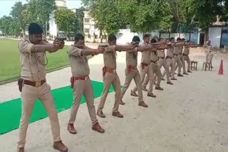 कानपुर पुलिस को दिया जा रहा आधुनिक हथियारों का प्रशिक्षण