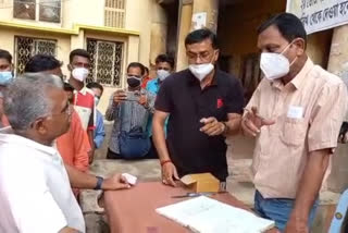 medinipur mp dilip ghosh visit covid vaccination centre of his constituency