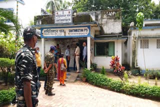 নির্যাতিতার বাড়িতে শান্তিনিকেতন থানার ওসিকে ঢুকতে দিল না সিবিআই