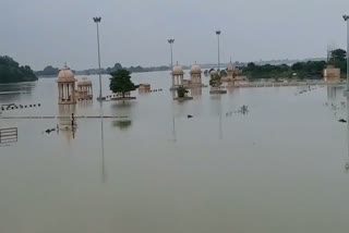 गोरखपुर में भारी बारिश.