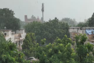 heavy rain in delhi