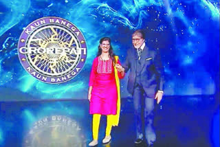 KBC-13 की पहली करोड़पति हिमानी बुंदेला ने यूं मनाया जीत का जश्न, देखें वीडियो