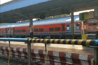 Now give discount in rail reservation fare, 'Government'