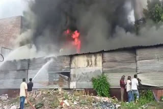 जोधपुर के शोरूम में आग, fire in jodhpur showroom