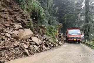 Landslide on Sanjauli to Lakkar Bazar road in shimla