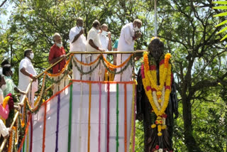 puducheery news  puducheery latest news  voc statue  voc birthday  tribute to voc statue i  political leaders  political leaders pay tribute to voc statue  political leaders pay tribute to voc statue in puducheery  வ.உ.சி பிறந்தநாள்  வ.உ.சி பிறந்தநாள் கட்சித் தலைவர்கள் மறியாதை  வ.உ.சி  வ.உ.சி சிலைக்கு மறியாதை  புதுச்சேரியில் வ உ சி யின் சிலைக்கு மறியாதை  கட்சித் தலைவர்கள்  புதுச்சேரி செய்திகள்