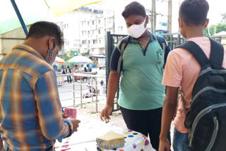 people-bound-to-collect-tickets-though-they-dont-enter-the-jalpaiguri-sjda-park