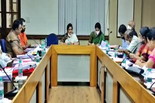 Minister Shashikala jolle make meeting with officers