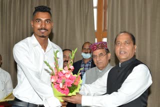 Nishad Kumar meets CM Jairam Thakur