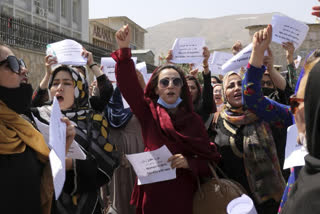 Afghanistan: Taliban Fire Shots To Disperse Anti-Pakistan Rally In Kabul, journalists and cameramen arrested