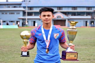 Chennaiyin FC  मिडफील्डर निंथोई मीतेई  midfielder Ninthoi Meitei  करार  agreement  इंडियन सुपर लीग  आईएसएल  Indian Super League  ISL