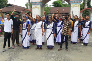 Chirang HS Students Protest for Admission