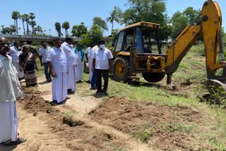 former minister i.periyasamy commenced irrigation channel cleaning work in dindugal 