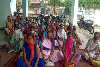 asha workers protest continue for 5 point demands in gaya