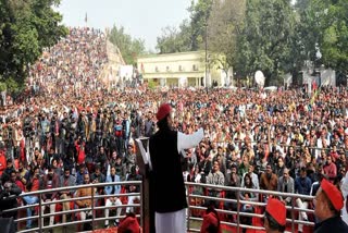 अखिलेश यादव ने प्रधानमंत्री मोदी पर टिप्पणी की