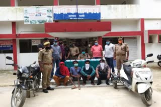 smugglers arrested in basti