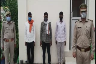 चार इनामी बदमाश गिरफ्तार.