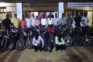 Two-wheeler thieves arrested by local crime branchs in akola