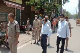 लॉकडाउन उल्लंघन पर पुलिस की कार्रवाई.