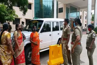 Bus service stop for court staff in Ariyalur