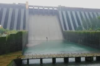 Koyana dam water storage