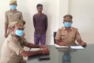 पुलिस की गिरफ्त में आरोपी