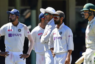 Australia vs India 3rd test India is in a back foot after end of 4th day