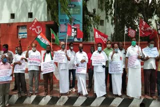 அனைத்து தொழிற்சங்க கூட்டு நடவடிக்கைக் குழு சார்பில் கோவையில் ஆர்ப்பாட்டம்!