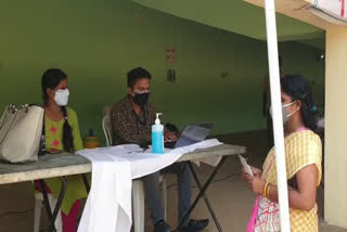 vaccination: వ్యాక్సినేషన్​ సెంటర్​ను ప్రారంభించ ఎమ్మెల్యే